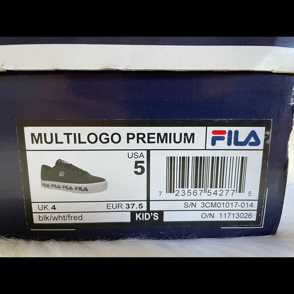 NEW Fila Big Kids Multilogo Premium Casual Sneakers - Picture 8 of 8